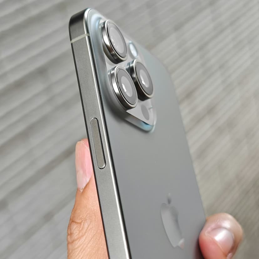 iPhone 16 Pro Max Natural Titanium 256GB