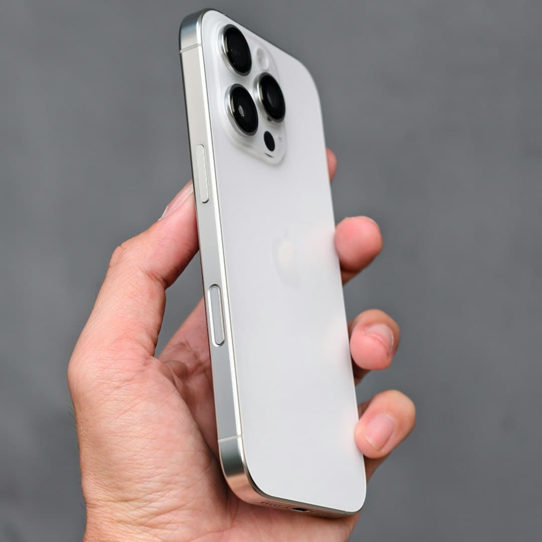 iPhone 16 Pro Max White Titanium 1TB